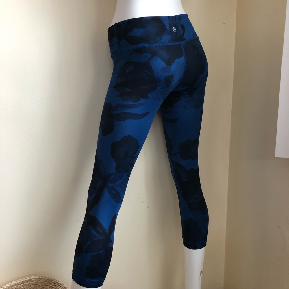 Lululemon Athletics Blue Leggings With Rose Prints View 6